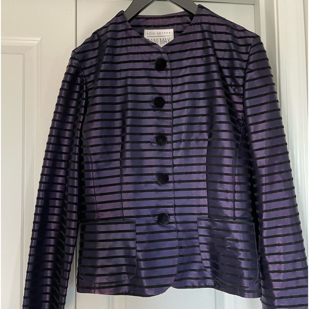 Ladies Short Jacket with Black Velvet Stripes & Buttons, 2 front pockets Sz 6